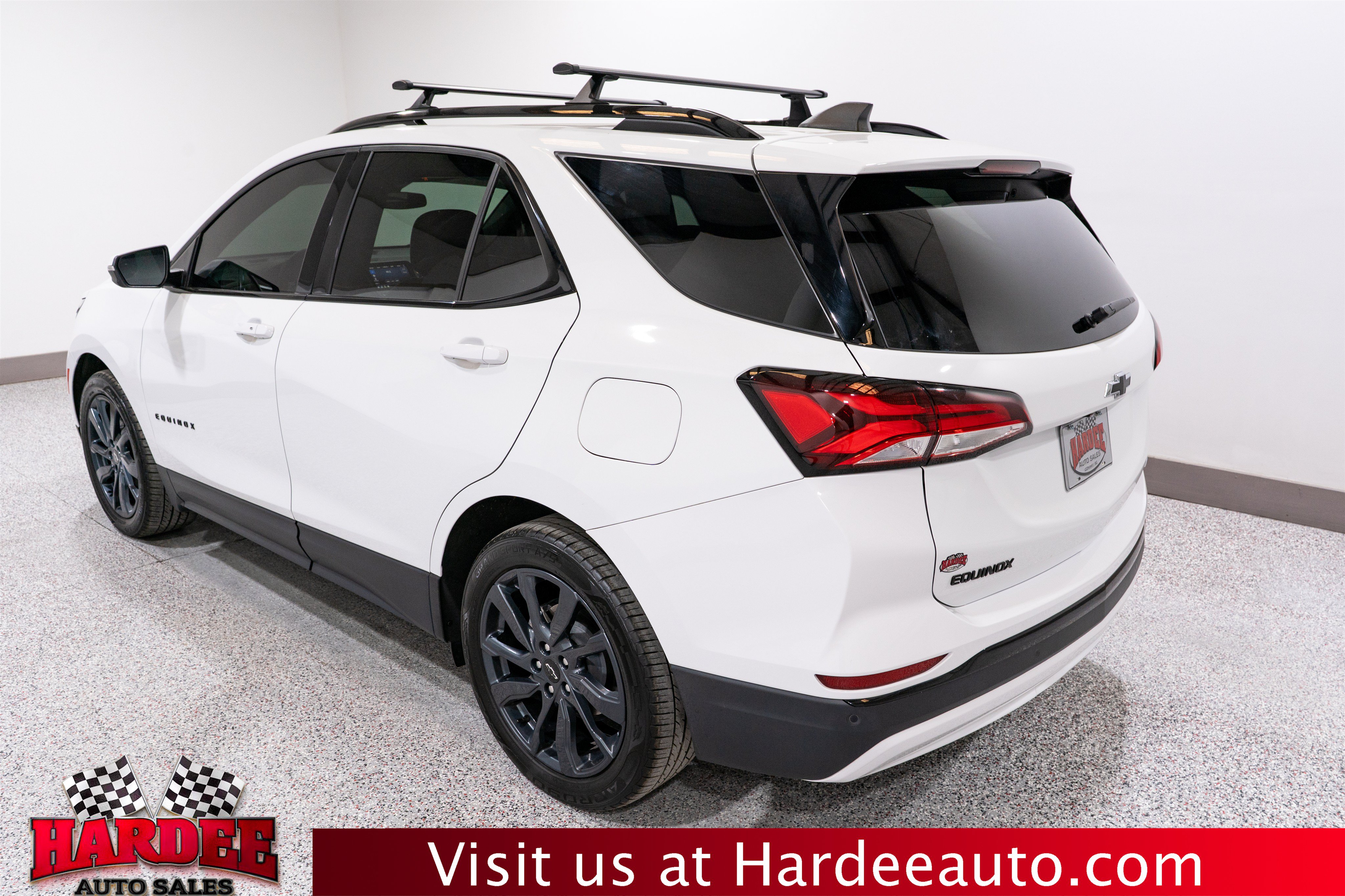 Used 2024 Chevrolet Equinox RS w/ RS Leather Package FWD image 3