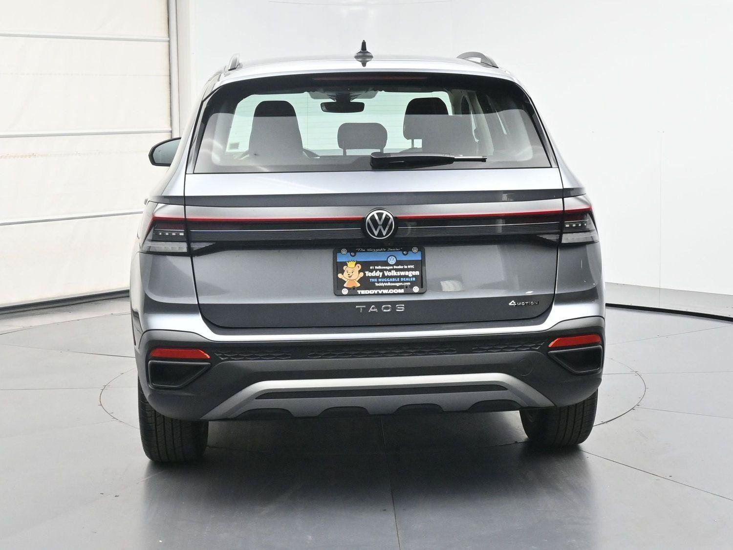 Certified 2025 Volkswagen Taos S AWD/4WD image 24