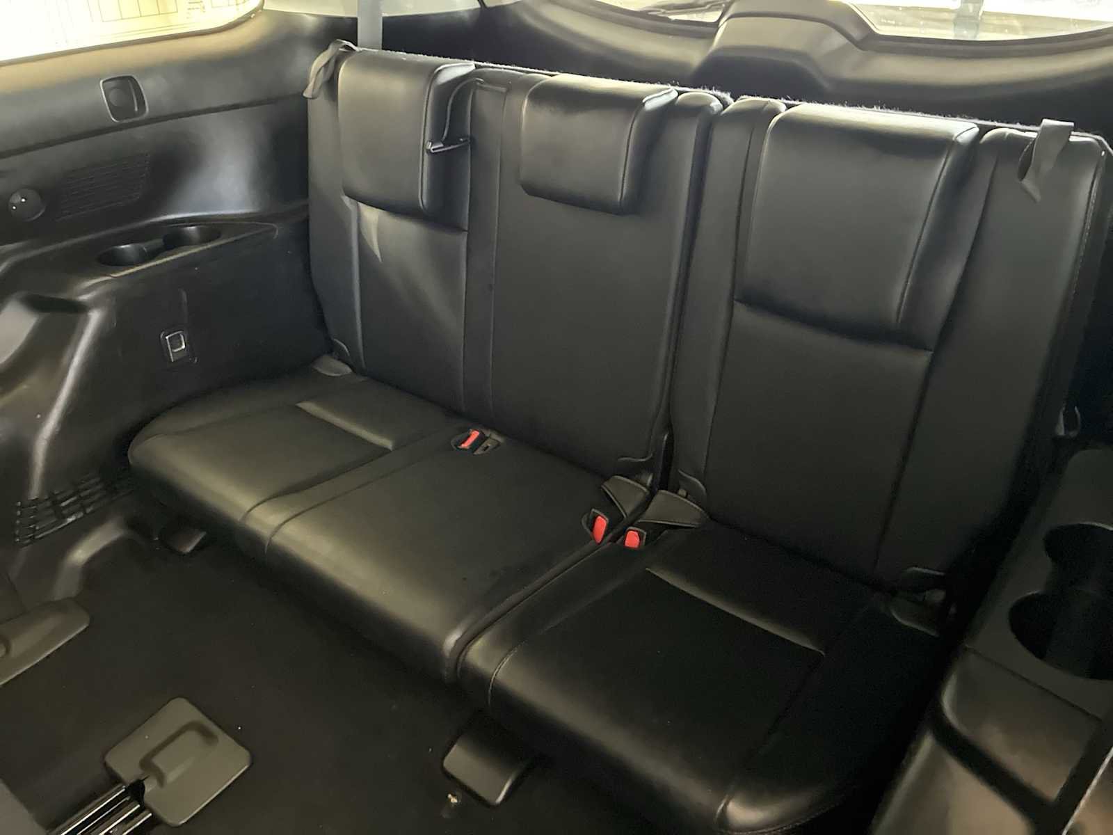 Used 2019 Toyota Highlander XLE image 25