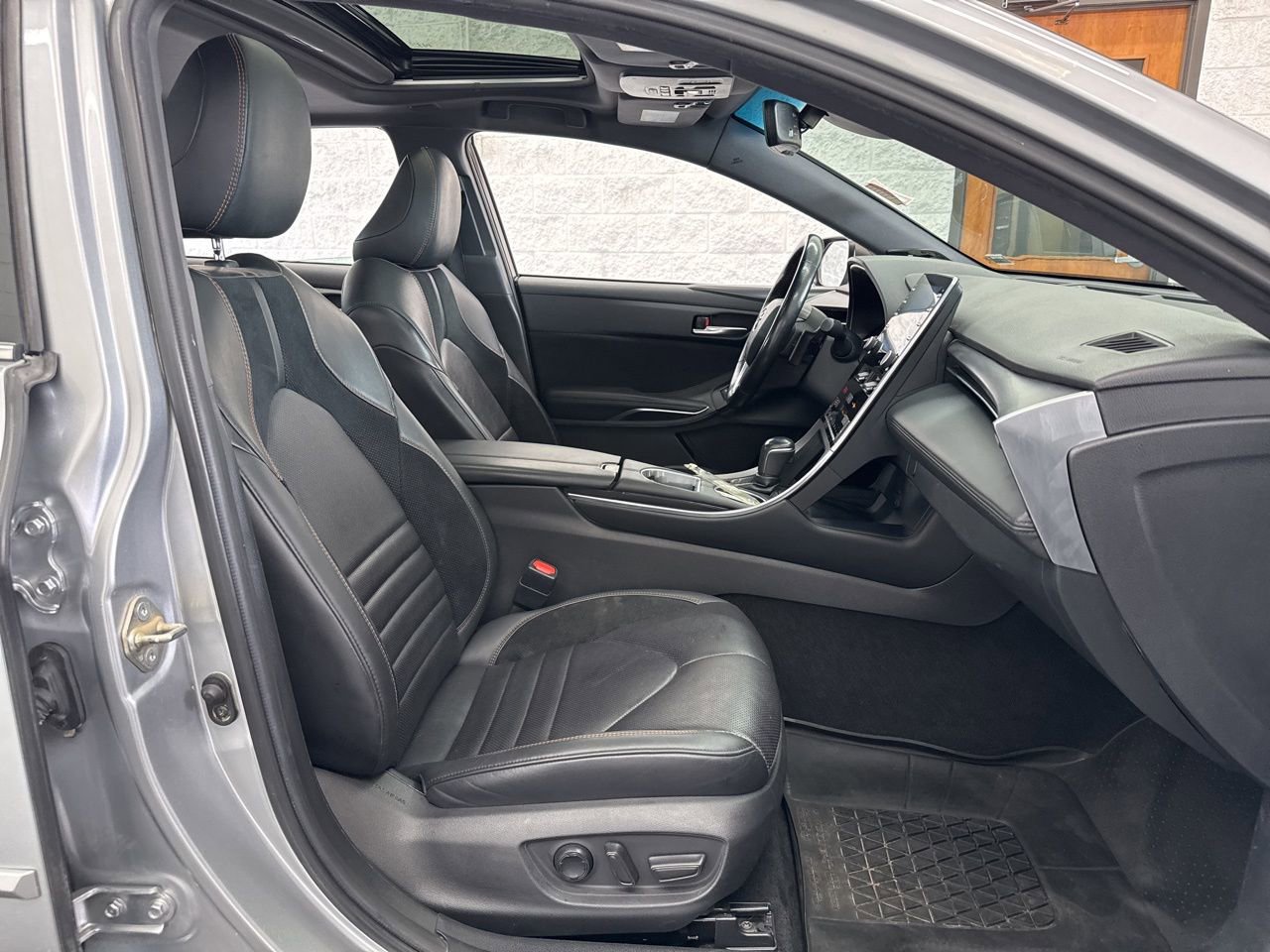 Used 2020 Toyota Avalon Touring w/ Advanced Safety Package image 51