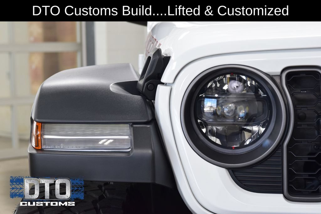 Used 2025 Jeep Wrangler Unlimited Rubicon AWD/4WD image 10