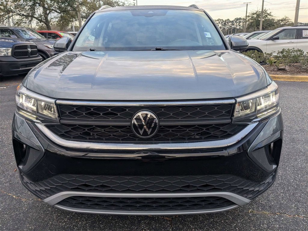 Used 2024 Volkswagen Taos SE image 9