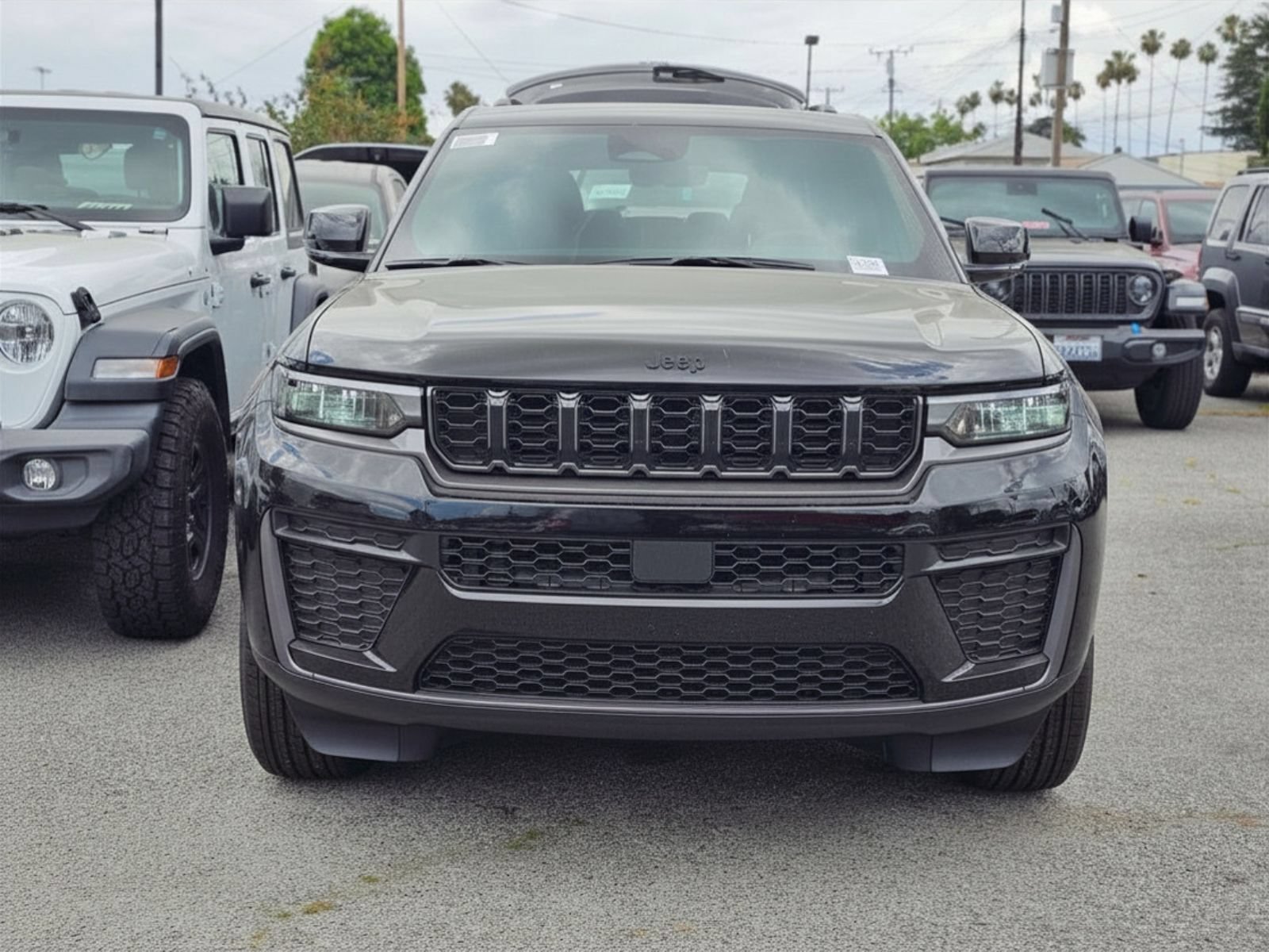 New 2026 Jeep Grand Cherokee L Altitude RWD image 2