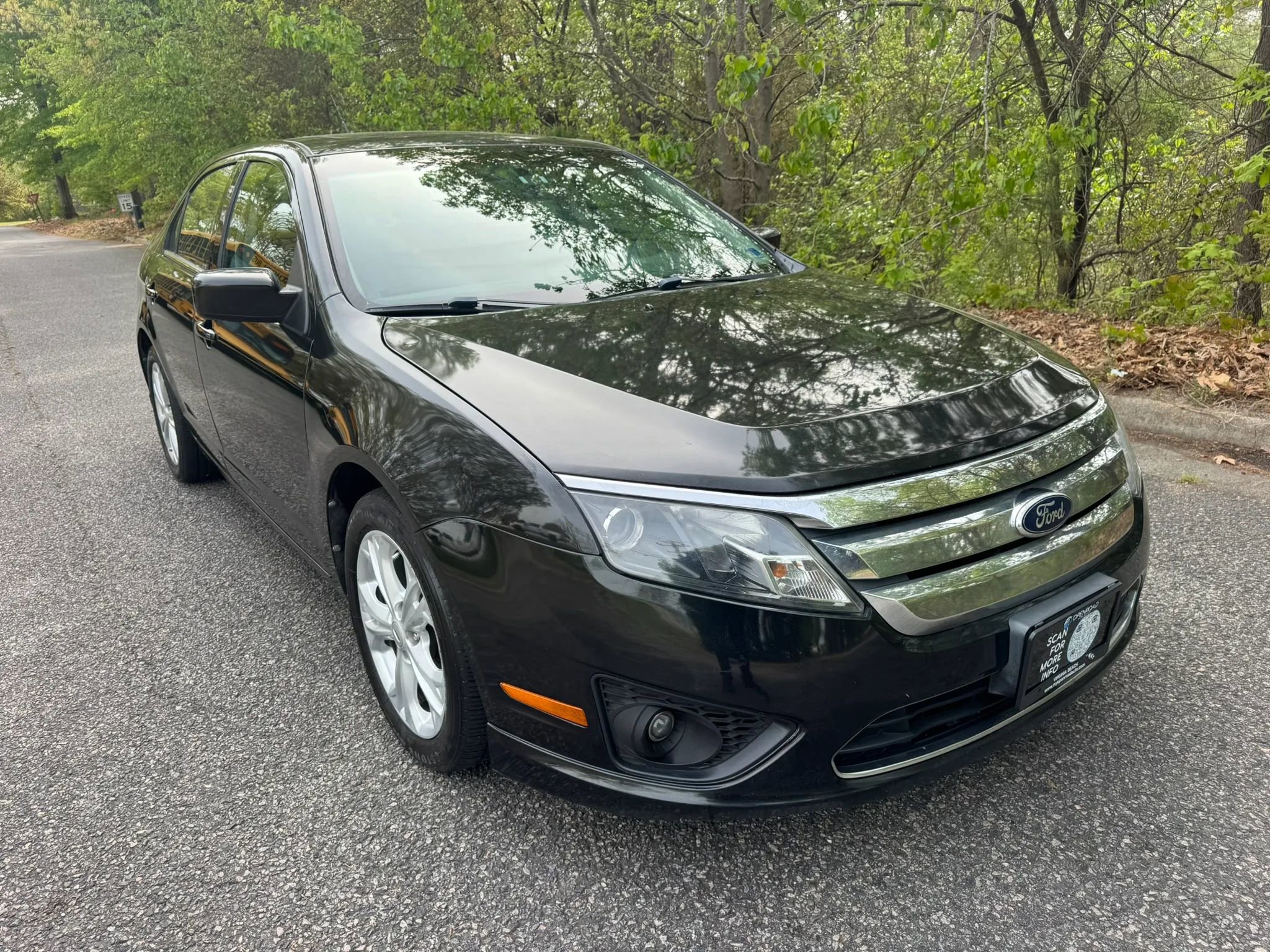 Used 2012 Ford Fusion SE image 2