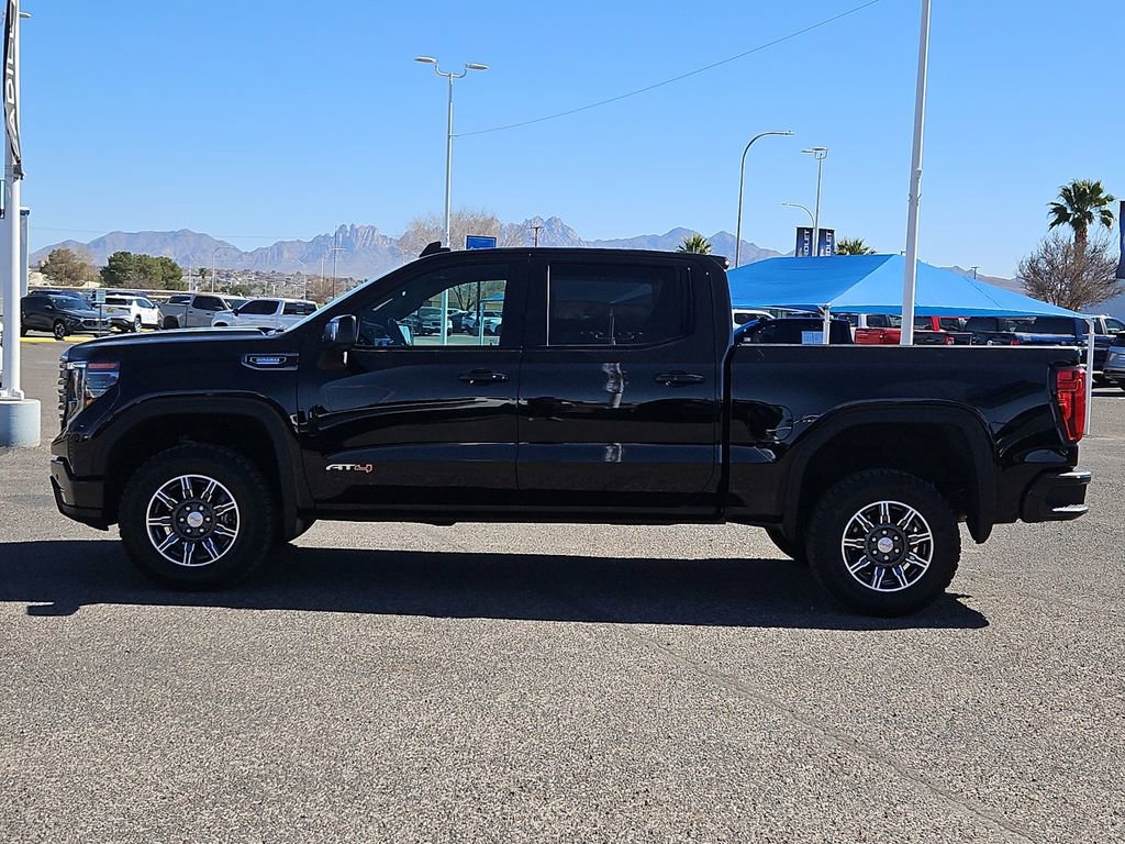 Used 2024 GMC Sierra 1500 AT4 w/ Technology Package image 2