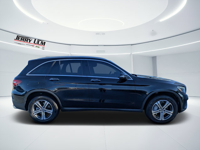 Used 2019 Mercedes-Benz GLC 300 4MATIC image 2