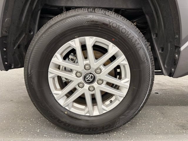 Certified 2025 Toyota Tundra SR5 AWD/4WD image 21