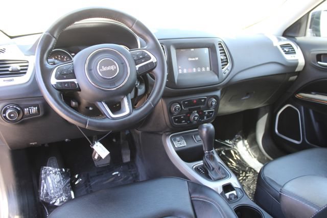 Used 2019 Jeep Compass Latitude w/ Popular Equipment Group FWD image 15
