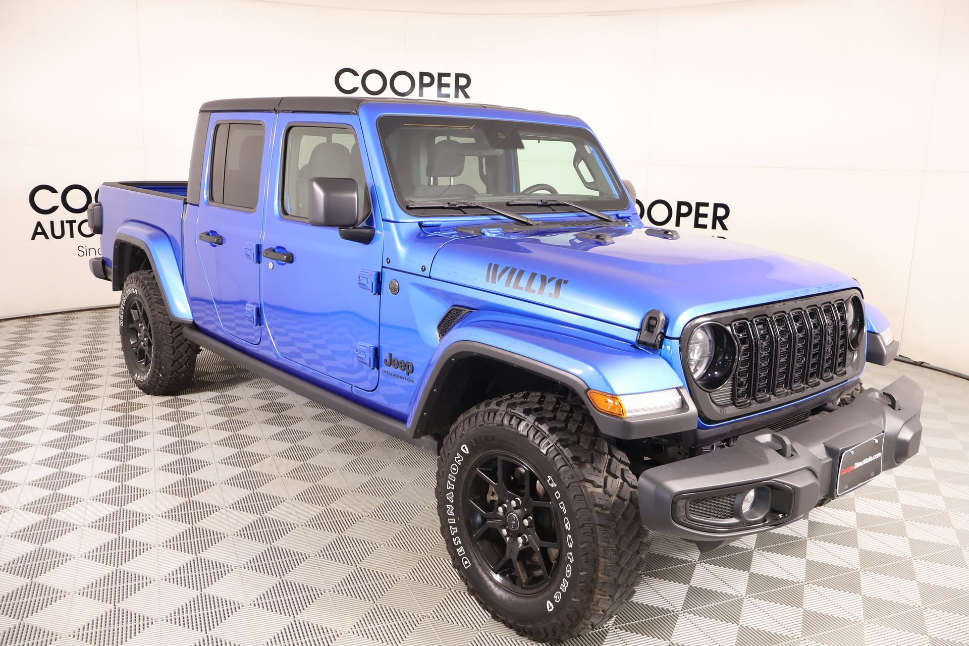 Used 2024 Jeep Gladiator Sport AWD/4WD video 1