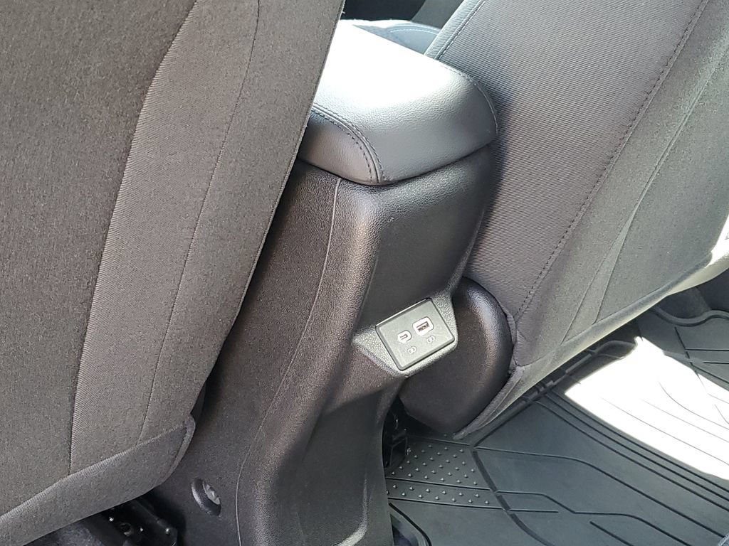 Certified 2023 Chevrolet Bolt EUV LT w/ Comfort Package FWD image 33