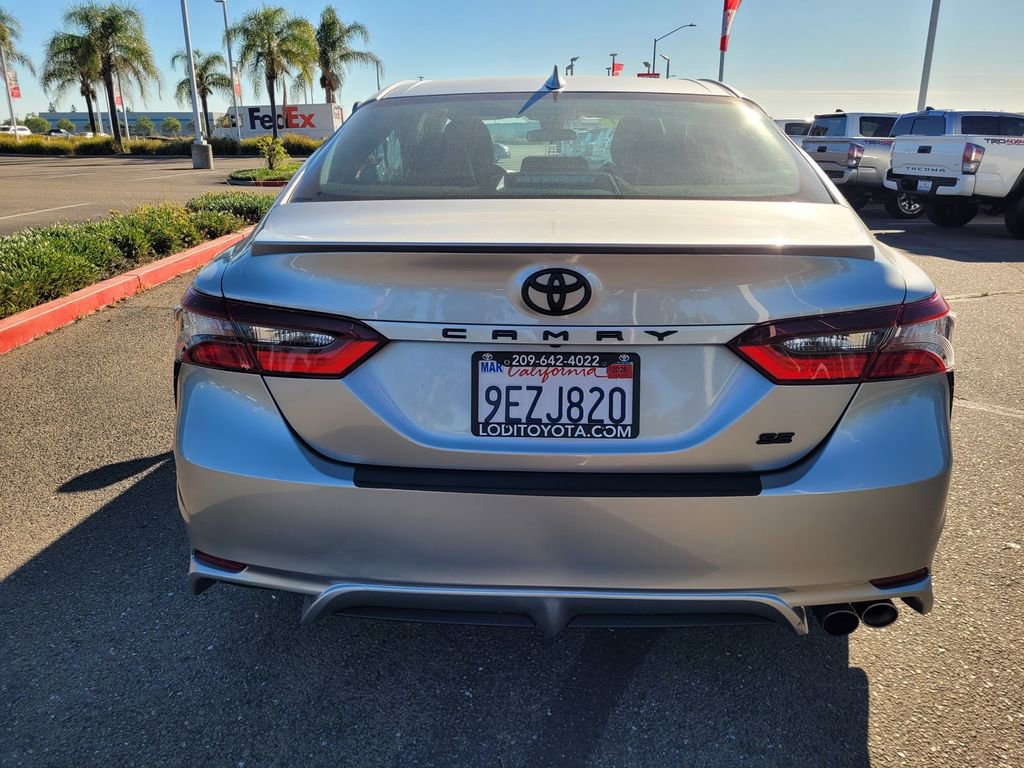 Used 2023 Toyota Camry SE image 5