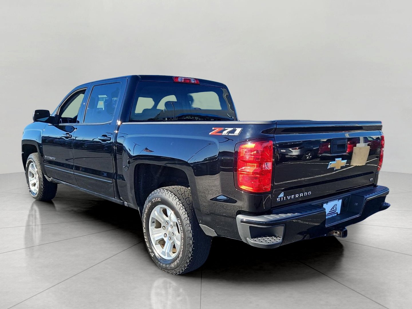 Used 2018 Chevrolet Silverado 1500 LT w/ All Star Edition AWD/4WD image 6