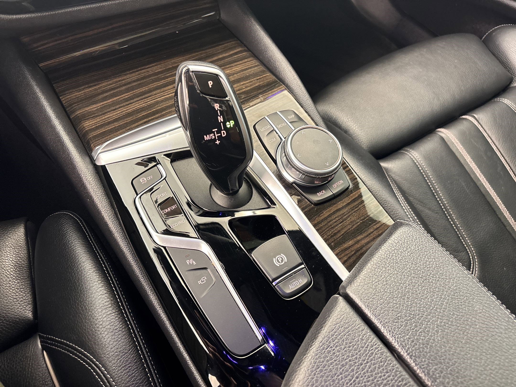 Used 2020 BMW 540i w/ Convenience Package RWD image 17