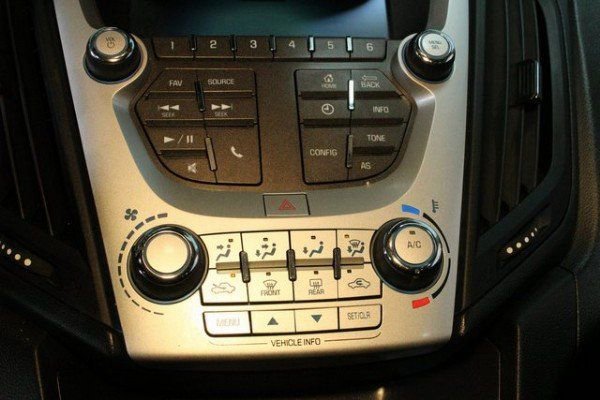 Used 2017 Chevrolet Equinox LS image 25