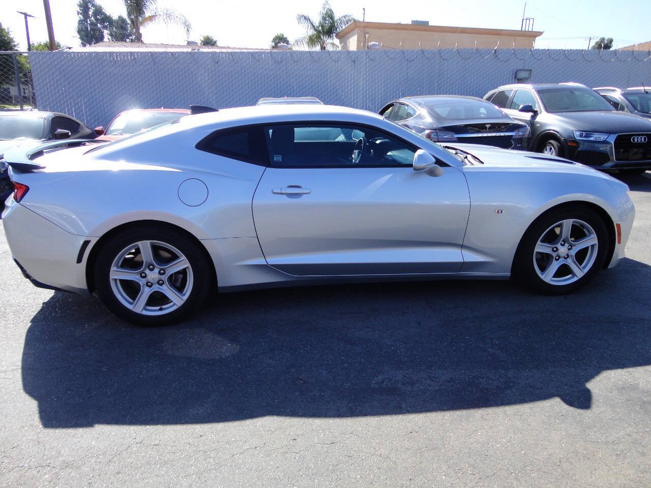 Used 2016 Chevrolet Camaro LT RWD image 11