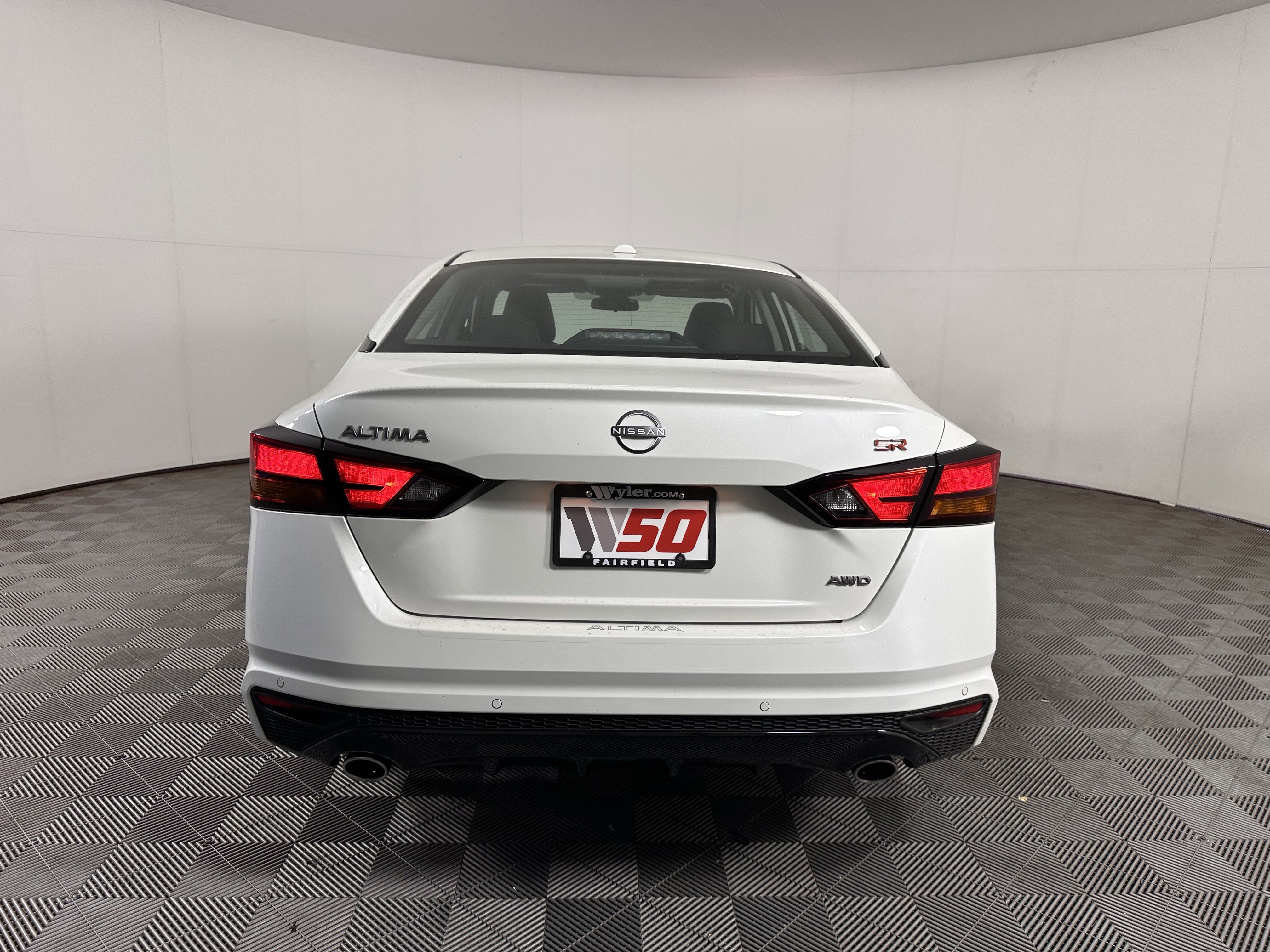 New 2025 Nissan Altima 2.5 SR w/ SR Premium Package image 15