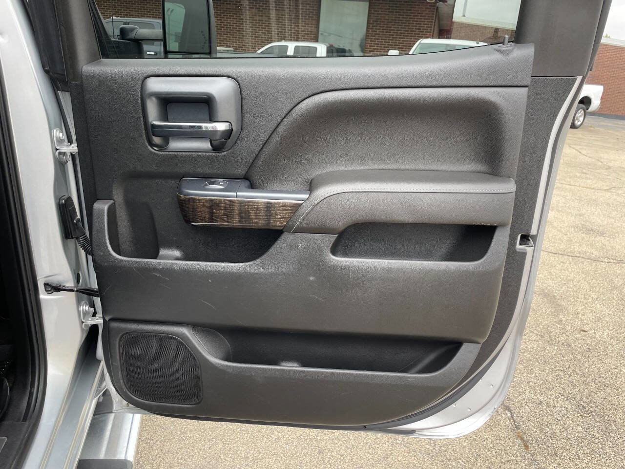 Used 2015 GMC Sierra 3500 Denali w/ Duramax Plus Package image 26