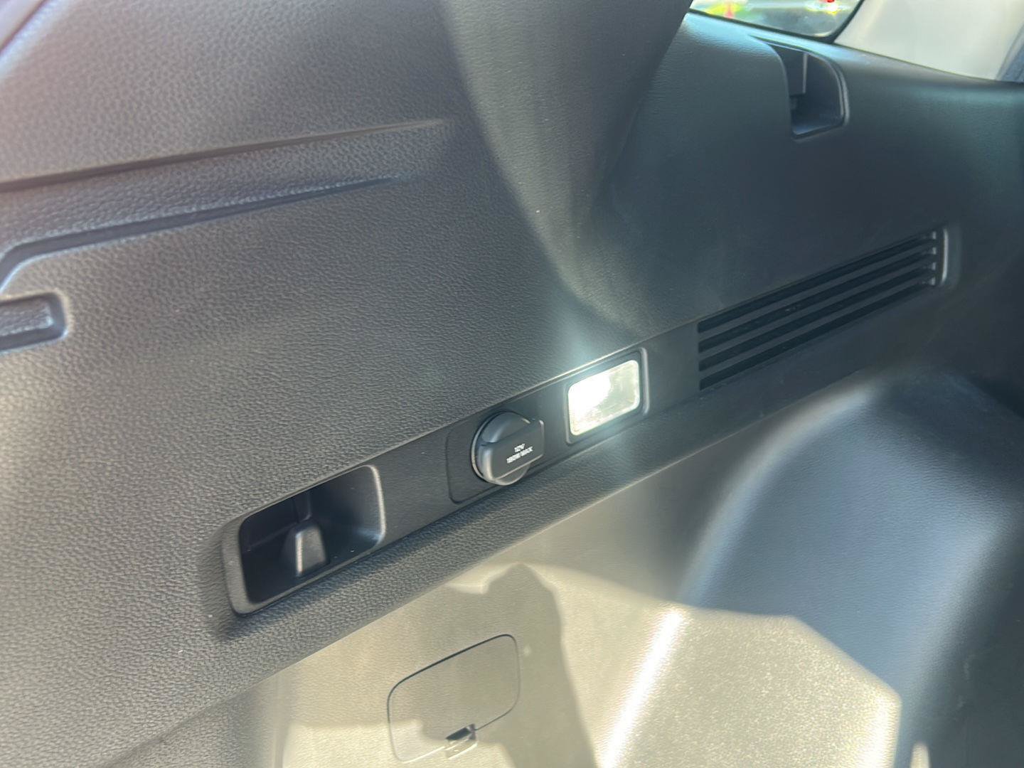 Used 2025 Honda CR-V LX image 6