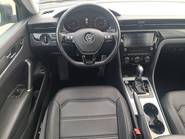 Used 2020 Volkswagen Passat 2.0T R-Line FWD image 25