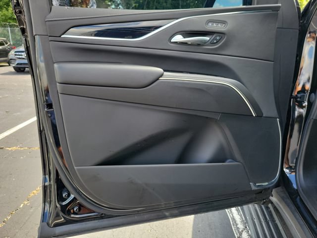 Certified 2023 Cadillac Escalade ESV Sport w/ LPO, ONYX Package AWD/4WD image 22