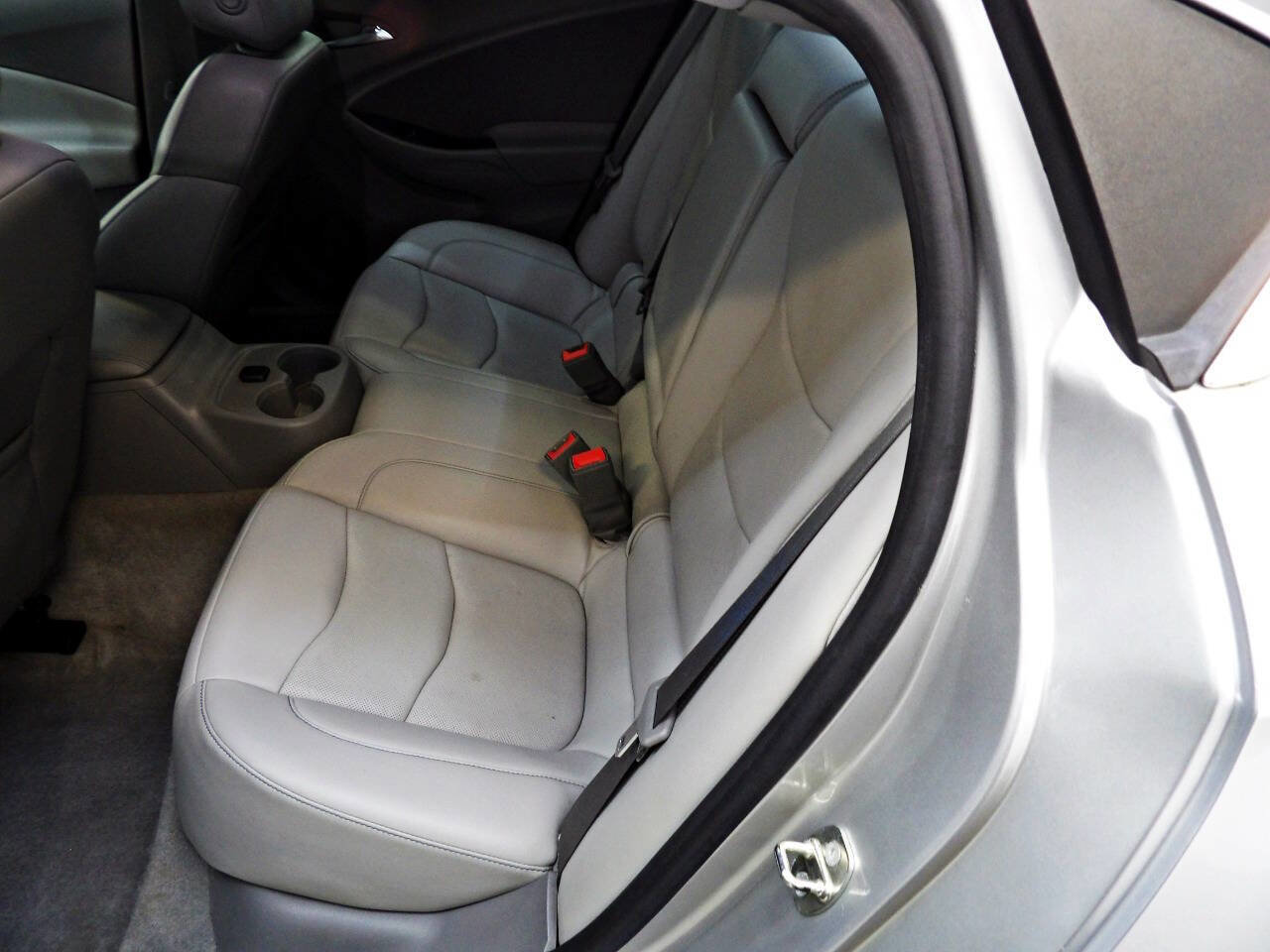 Used 2016 Chevrolet Volt LT w/ Comfort Package FWD image 10