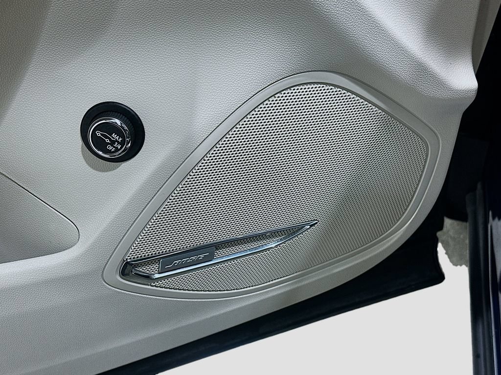 Used 2023 Buick Envision Avenir FWD image 19