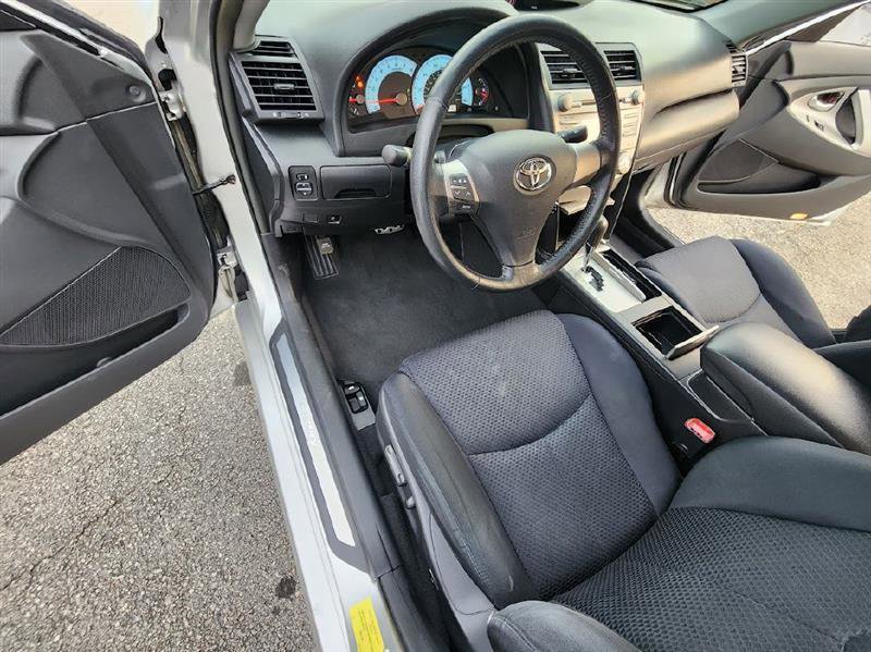 Used 2010 Toyota Camry SE image 8