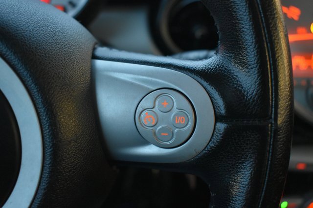 Used 2010 MINI Cooper Clubman Hardtop w/ Premium Pkg image 19