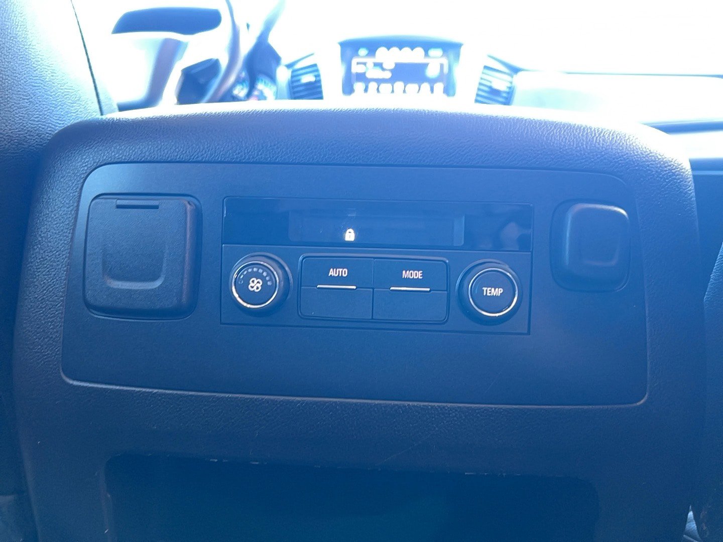 Used 2017 Chevrolet Tahoe LT image 29
