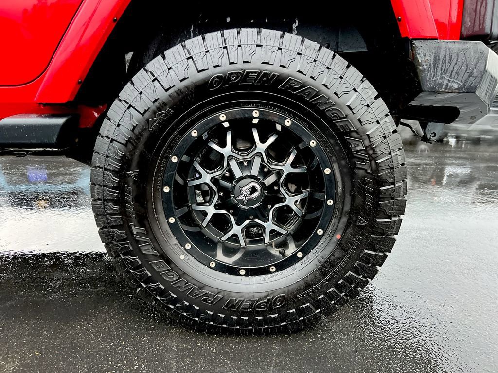 Used 2015 Jeep Wrangler Unlimited Sahara w/ Max Tow Package image 26