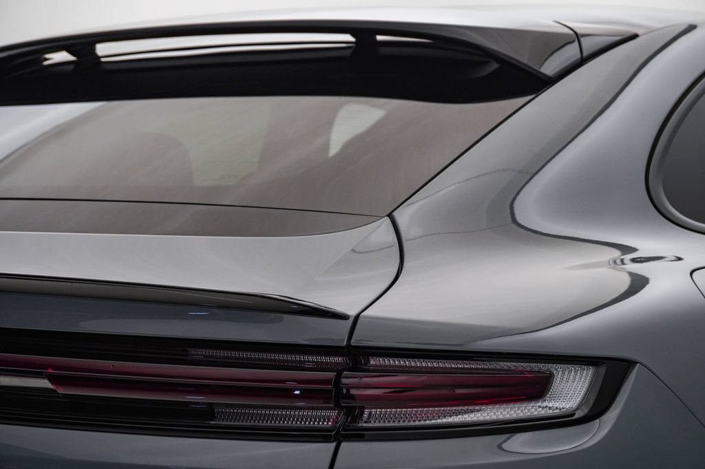 New 2026 Porsche Cayenne Coupe AWD/4WD image 13