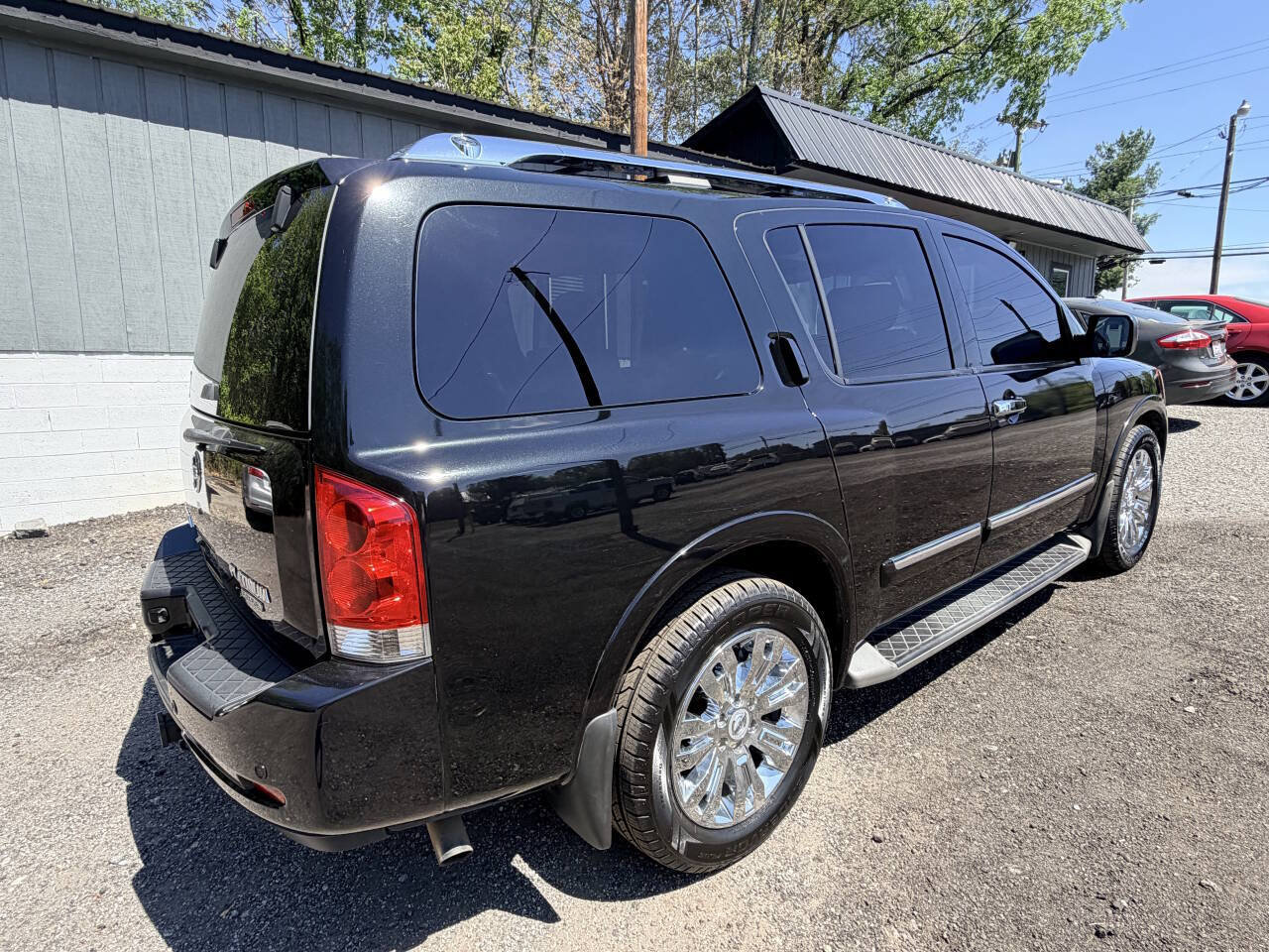 Used 2015 Nissan Armada Platinum w/ 2nd Row Captain Seat Package AWD/4WD image 3