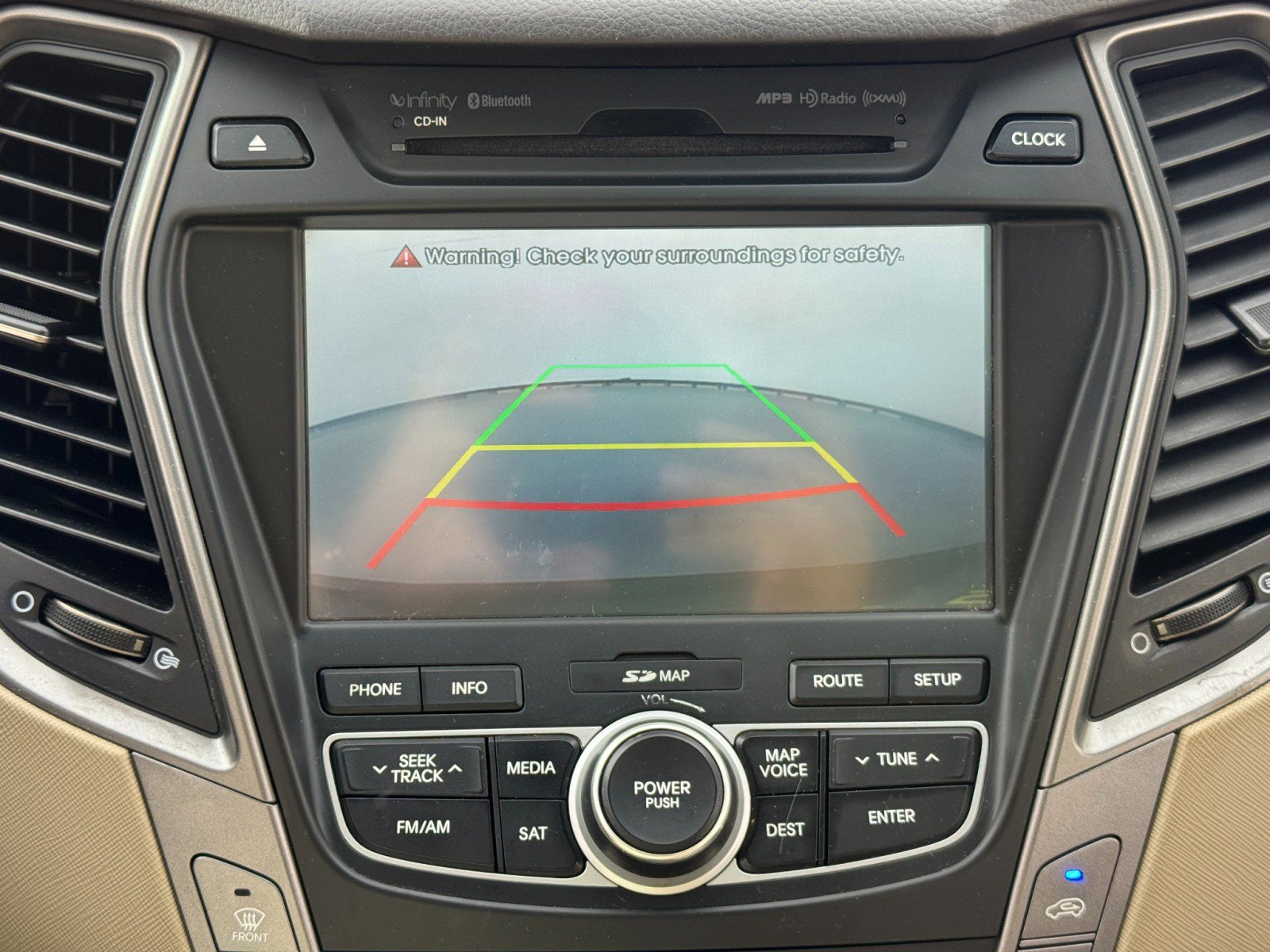 Used 2014 Hyundai Santa Fe w/ Technology Package 05 image 28