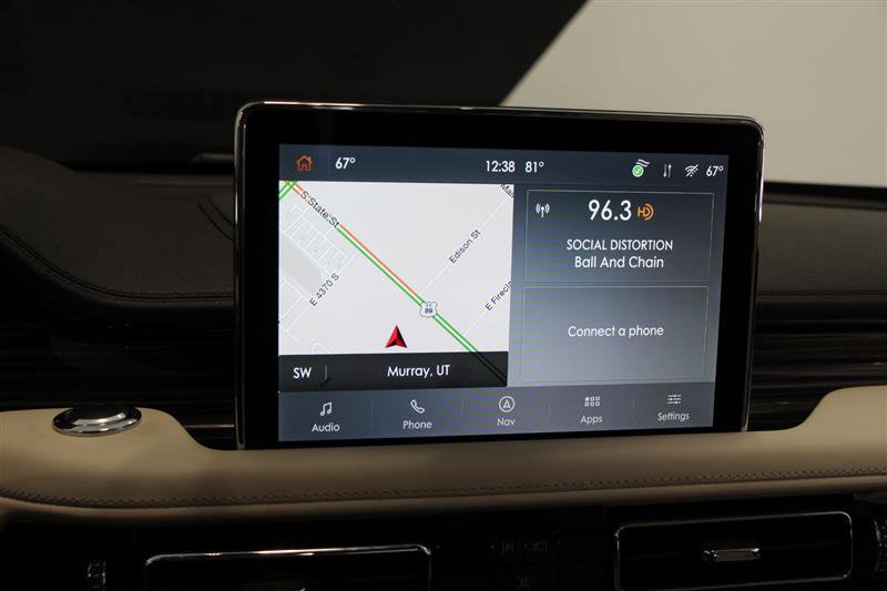 Used 2023 Lincoln Aviator Black Label w/ Class IV Trailer Tow Package image 23