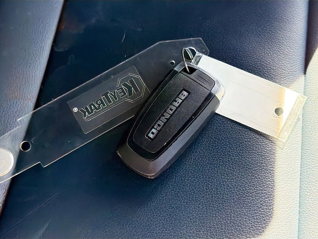 Used 2023 Ford Bronco Outer Banks image 35