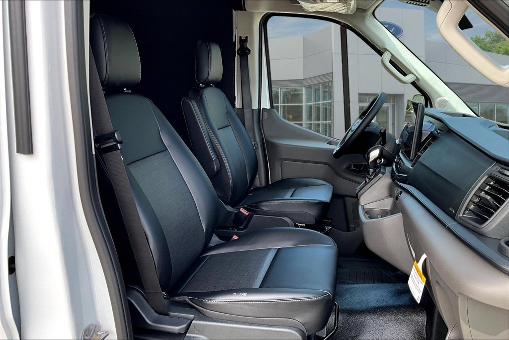 New 2027 Ford Transit 250 148 Medium Roof w/ Load Area Protection Package RWD image 11