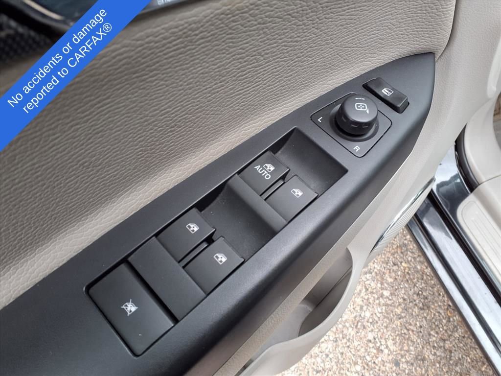 Used 2008 Saturn Vue XR w/ Carbon Flash Special Edition image 16