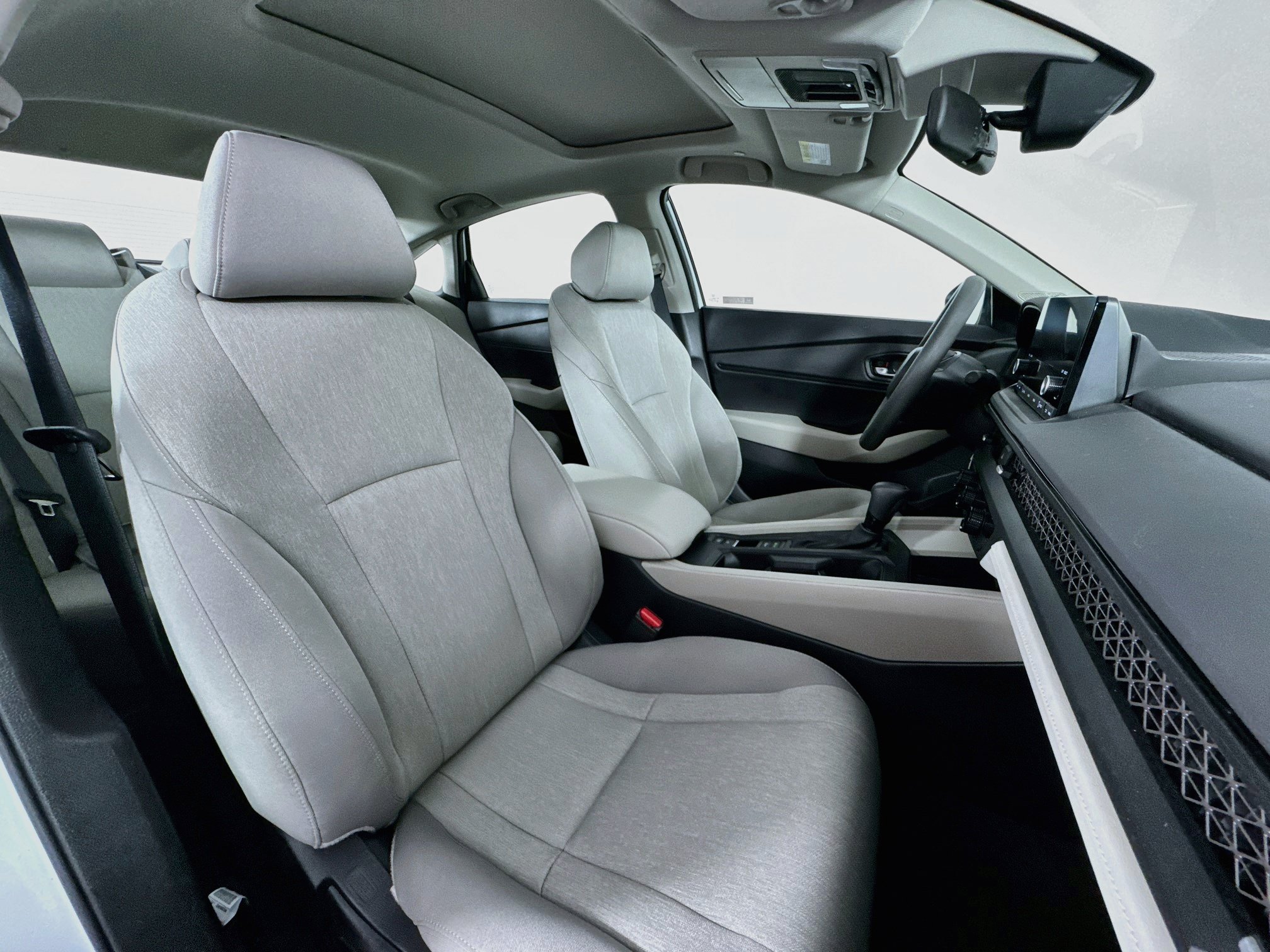 Certified 2024 Honda Accord EX image 27
