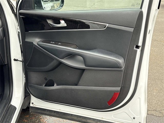 Used 2017 Kia Sorento LX image 8