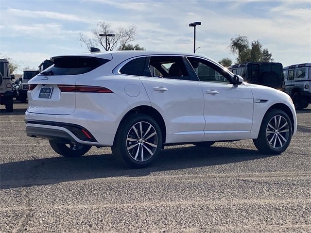 New 2025 Jaguar F-PACE R-Dynamic S image 17