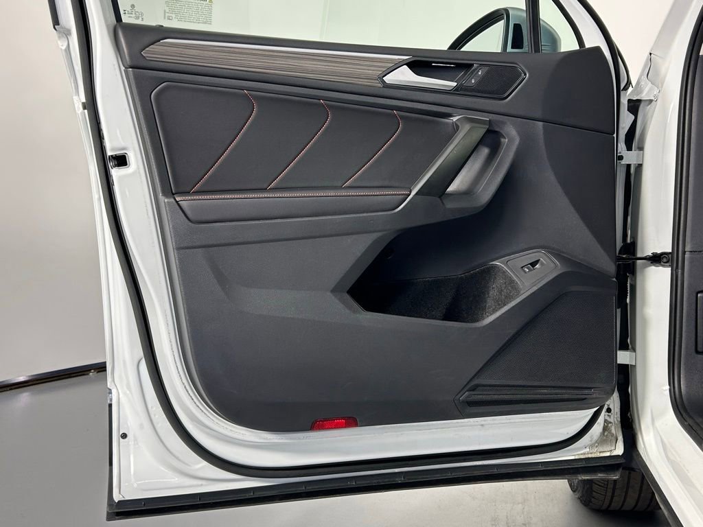 Used 2024 Volkswagen Tiguan Wolfsburg Edition FWD image 32