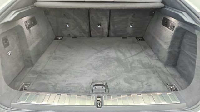 Used 2023 BMW X6 xDrive40i w/ Executive Package image 15