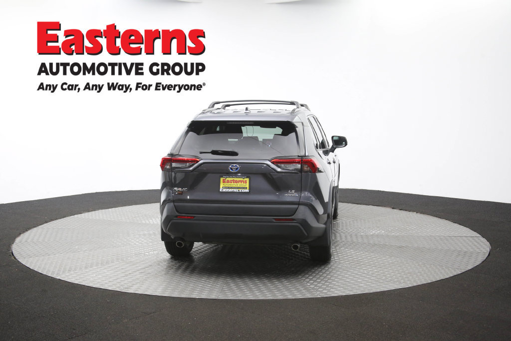 Used 2021 Toyota RAV4 LE w/ Carpet Mat Package (TMS) AWD/4WD image 40