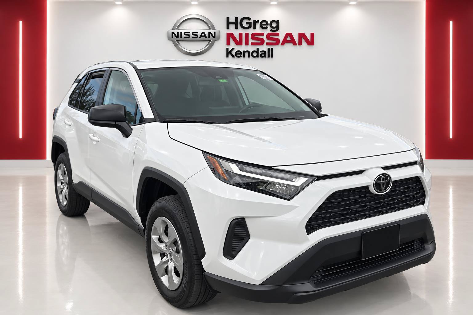Used 2023 Toyota RAV4 LE FWD image 3