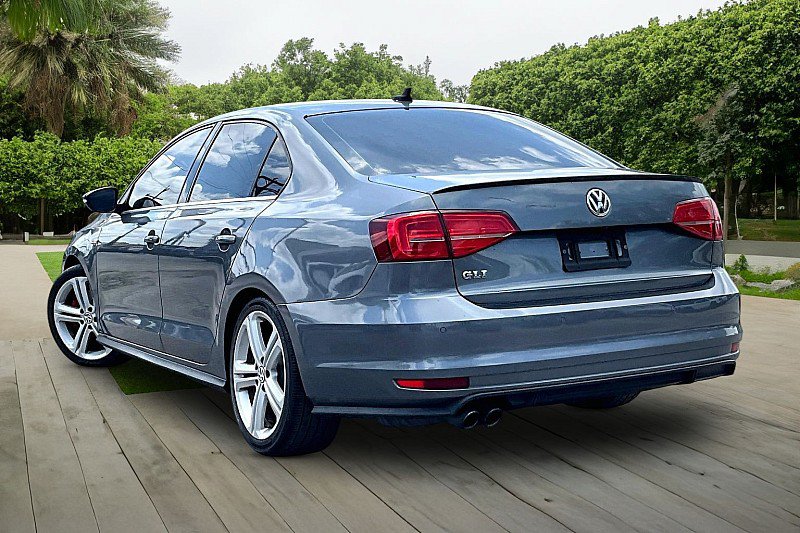 Used 2017 Volkswagen Jetta GLI FWD image 10