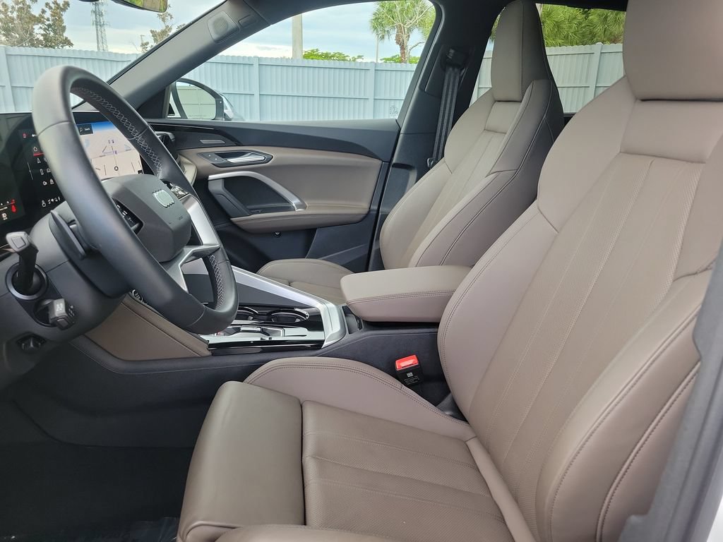 Certified 2025 Audi Q5 Premium Plus w/ Premium Plus AWD/4WD image 25