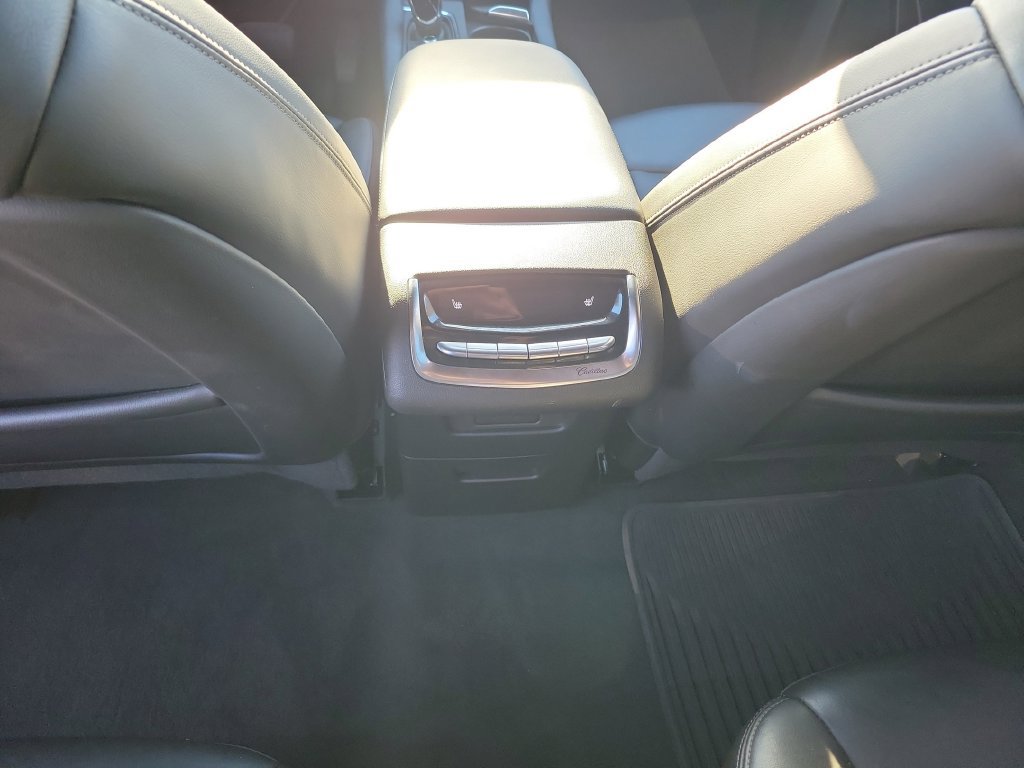 Used 2024 Cadillac XT6 Premium Luxury AWD/4WD image 17