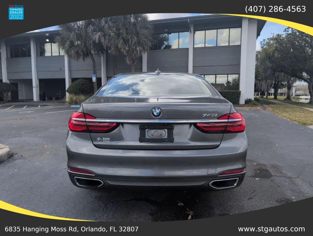 Used 2016 BMW 740i image 4