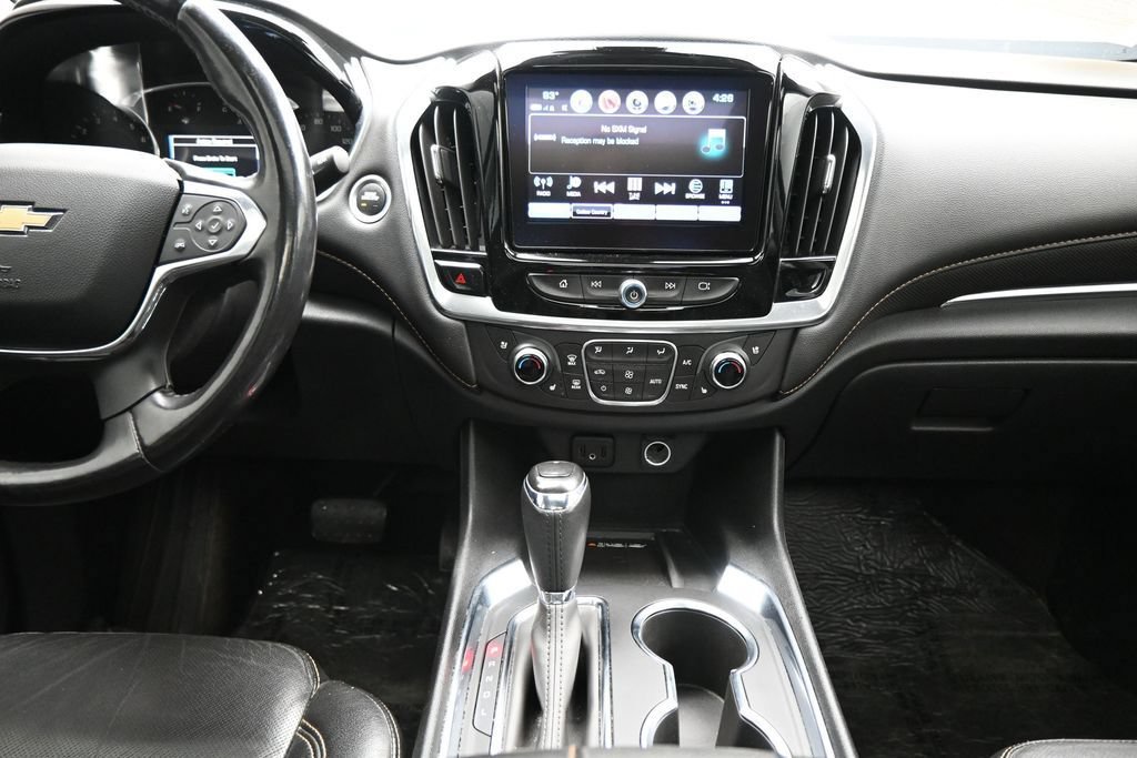 Used 2019 Chevrolet Traverse Premier w/ Redline Edition FWD image 17