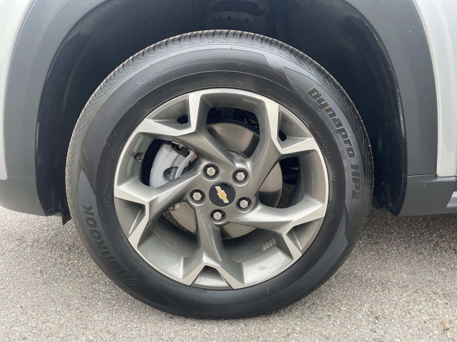 Used 2025 Chevrolet Trax LT image 30